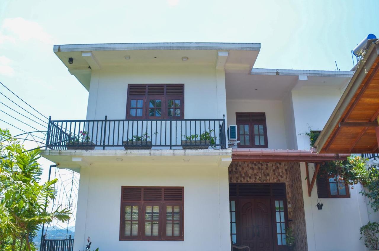 Angel Tower Bed & Breakfast Kandy Exterior photo